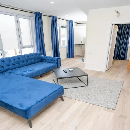 Guest Suites Отель 4*